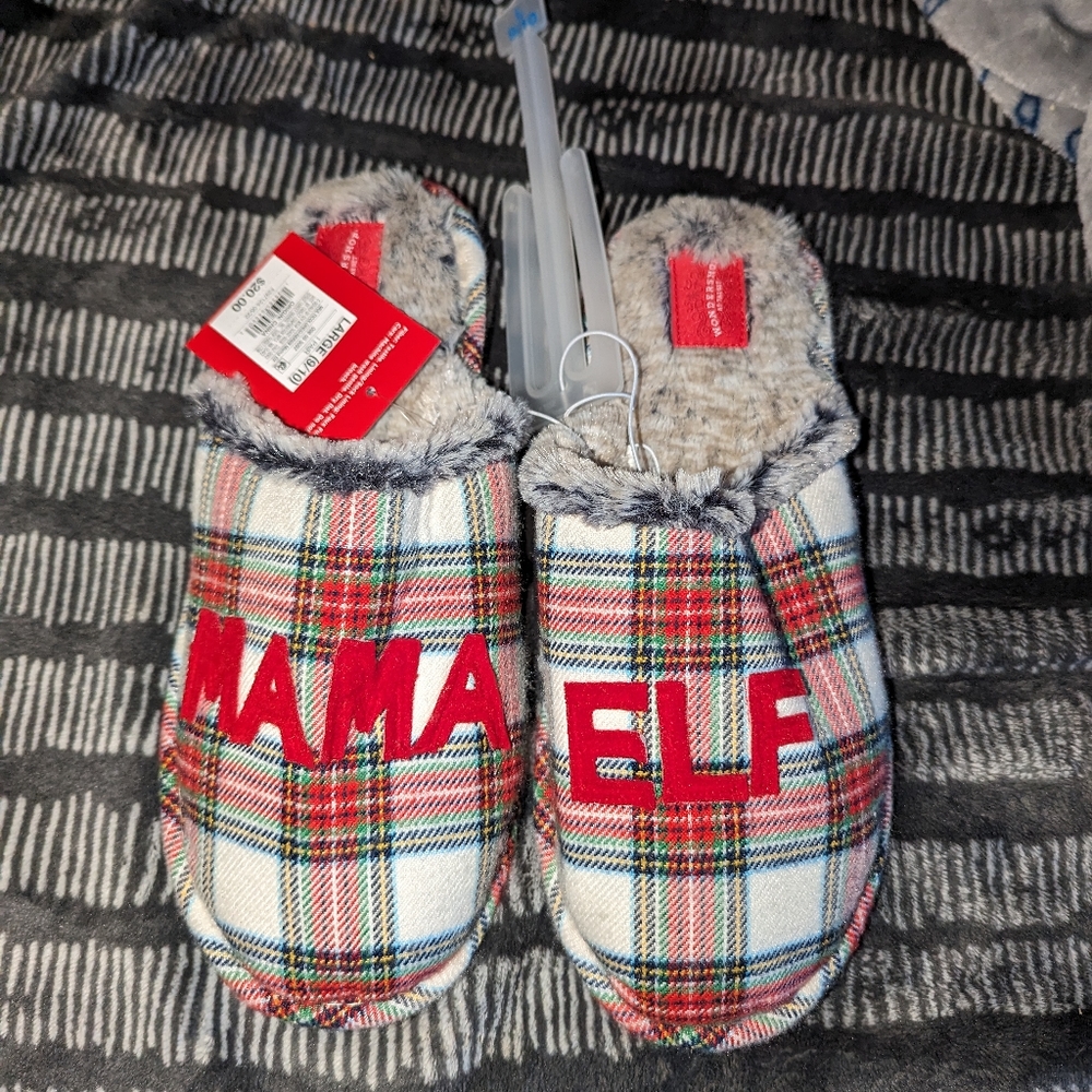 ~Mama elf slippers 9/10 large NWT